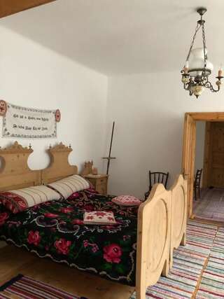 Гостевой дом Villa Rihuini saxon house Richişu Двухместный номер с 2 отдельными кроватями-4